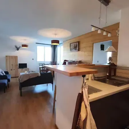 Le Sauze Bright 60m Flat Near Slopes Apartmán *